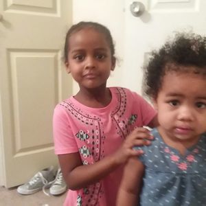 Meet your Posher, Ora